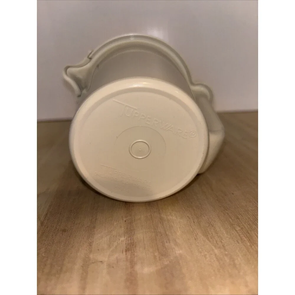 Vintage Tupperware Creamer Beige Colored #574-12 - Picture 4 of 8